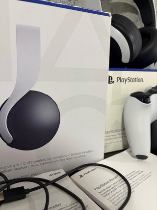 PlayStation Portal + Auriculares Sony Pulse 3D