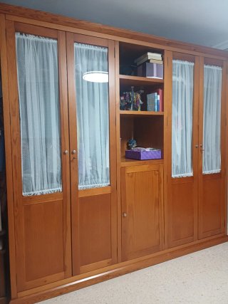 Armario madera 4 puertas/5 huecos 240 cm
