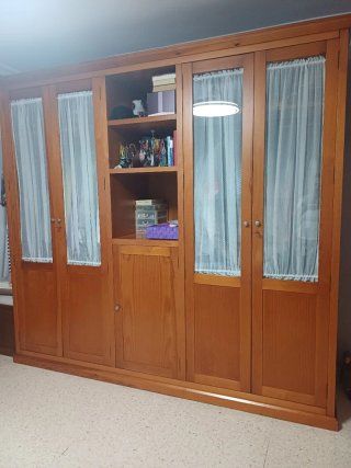 Armario madera 4 puertas/5 huecos 240 cm