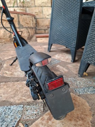 Monopattino elettrico Vivo bike v25 con aggiunte