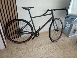 CUADRO y HORQUILLA , Trivan 520 Gravel , RUEDA 700