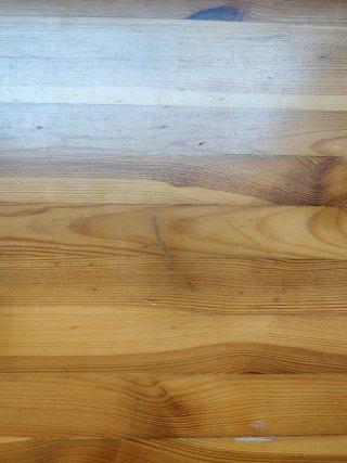 Mesa de comedor pequeña madera sin sillas