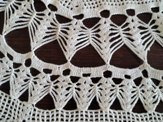 Tapete de ganchillo beige