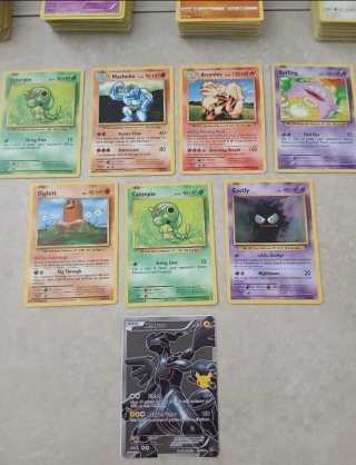 457 cartas pokemon + Cartas 25 aniversario