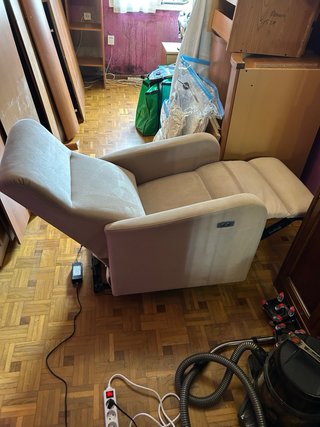 Sillón reclinable eléctrico beige