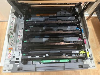Impresora Brother DCP-9015CDW Para reparar o pieza