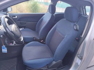 Ford Fiesta 2004