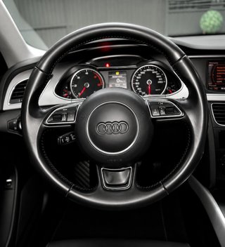 AUDI A4 2.0 TDI 150CV multitronic S line edition