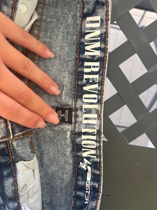 Gonna denim strappata blu