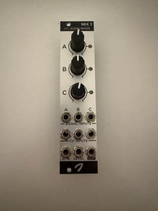 Joranalogue Mix 3 – Mezclador VCA Eurorack 3+1 can