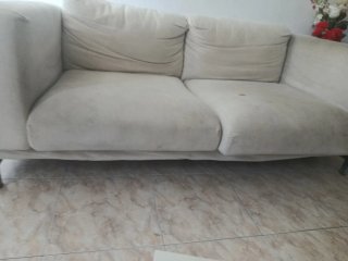 Sofá de tela beige 2 plazas