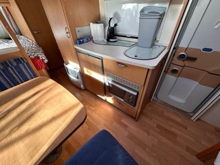 Caravana Knaus Sudwind 500FS con avancé.
