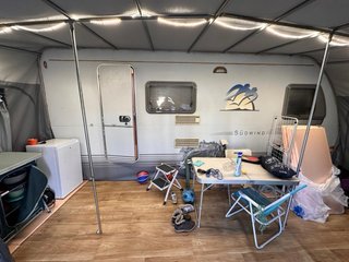 Caravana Knaus Sudwind 500FS con avancé.