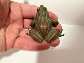 Tempai o figura de acento rana