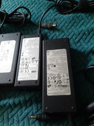 4 caricabatterie per computer Samsung