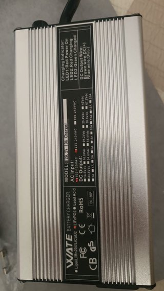 Carregador Inteligente Bateria Lítio/LiFePO4 WATE