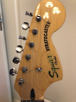 Squier Stratocaster Guitarra Eléctrica