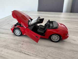 Maqueta BMW Z3 1/18 UT Models Rojo