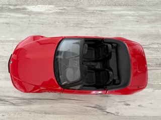 Maqueta BMW Z3 1/18 UT Models Rojo