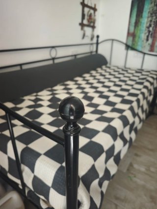 Cama de forja chaiselong o sofá de forja con todo