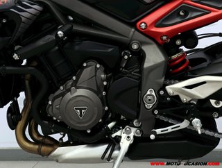 TRIUMPH STREET TRIPLE 765 R