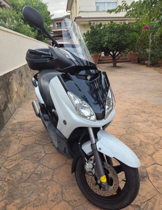 Moto Yamaha XMax 250