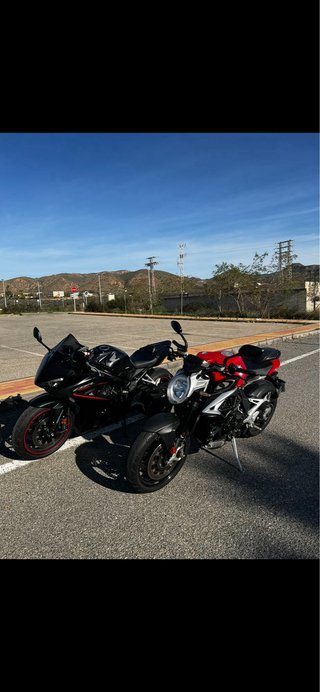 MV Agusta Brutale 800 del año 2016 Impecable