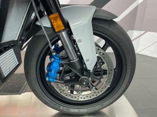 BMW M 1000 XR TRICOLOR