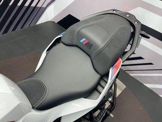 BMW M 1000 XR TRICOLOR