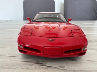 Maqueta Chevrolet Corvette C5 1/18 Bburago