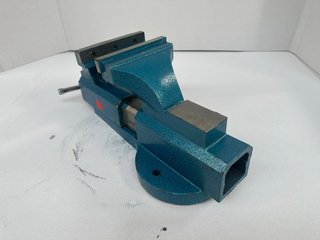 Tornillo de banco Sinex 150mm guía cuadrada