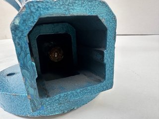 Tornillo de banco Sinex 150mm guía cuadrada