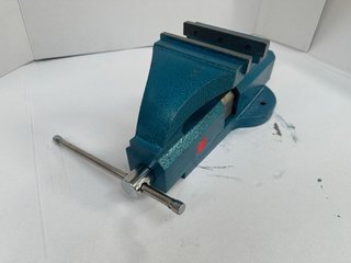 Tornillo de banco Sinex 150mm guía cuadrada