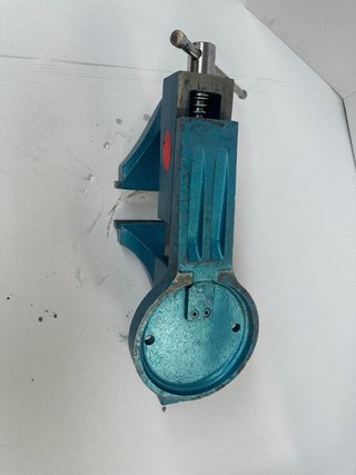 Tornillo de banco Sinex 150mm guía cuadrada