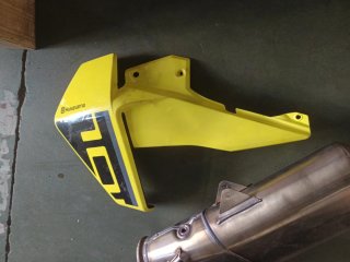Tubo de escape Husqvarna 701