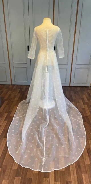 Sobrevestido de novia