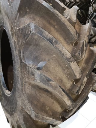 2 Neumáticos Continental 800/65R32
