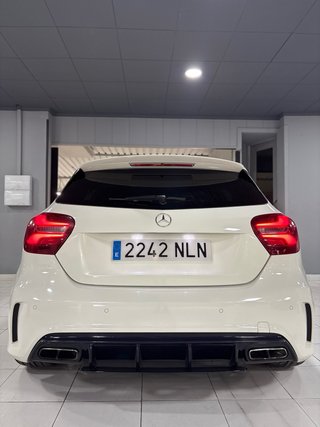 Mercedes-Benz A45 AMG 381 CV