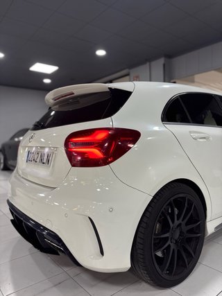 Mercedes-Benz A45 AMG 381 CV
