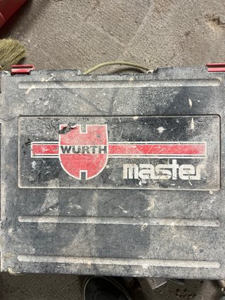 Taladro Wurth M28 con cargador y maletín