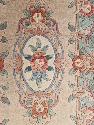 Tappeto vintage floreale beige e rosa