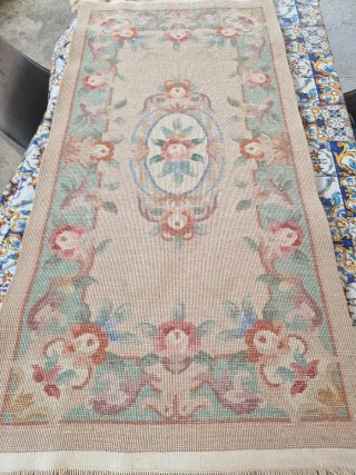 Tappeto vintage floreale beige e rosa