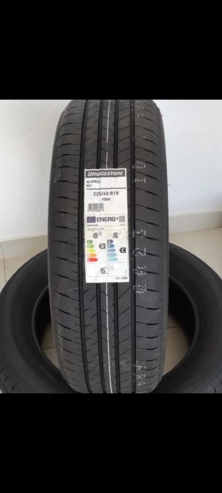 Juego neumáticos Bridgestone 225/60/R18 a estrenar