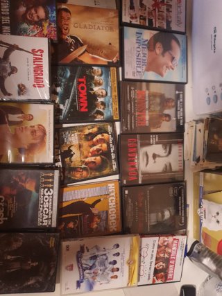Lote de DVDs de Películas Variadas.