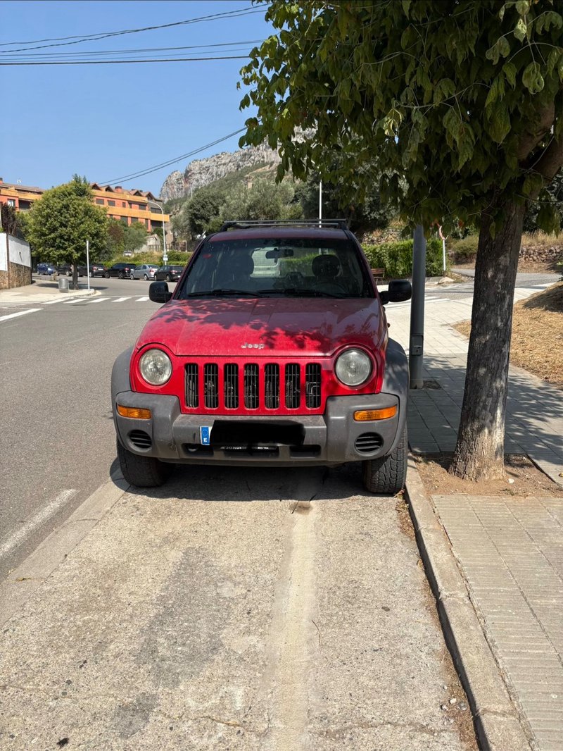 Jeep Cherokee 2001 - foto 1
