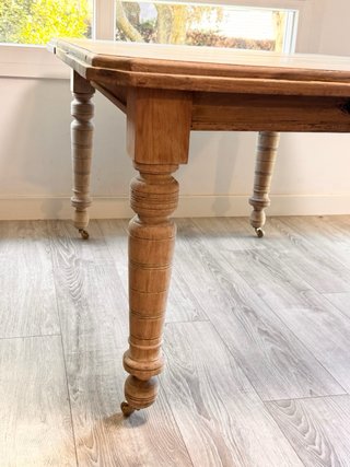 Mesa antigua victoriana del XIX