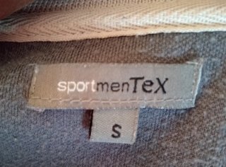Chaqueta deportiva beige y gris