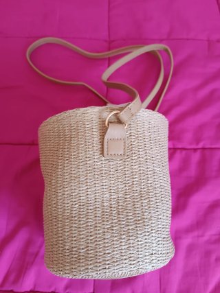 Bolso de rafia beige