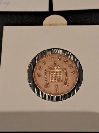 Lote 3 Monedas Inglesas: 2p 1979, 2p 1981, 1p 2002