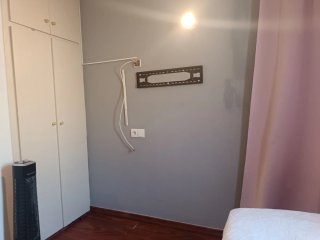 ALQUILO HABITACIÓN EN CASA CON RENFE  AL LADO.